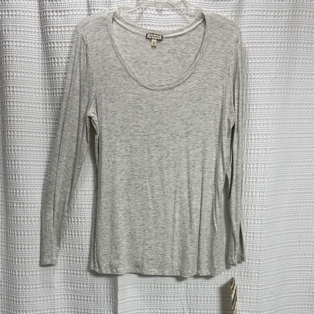 Eyeshadow NEW Light‎ Gray Long Sleeve Tee SZ L Heathered scoop neck layer basic